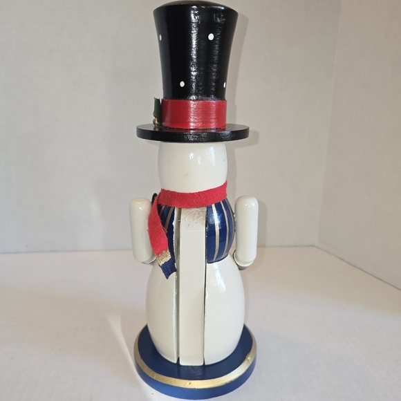 11.75" Vintage Snowman Nutcracker - Picture 3 of 8